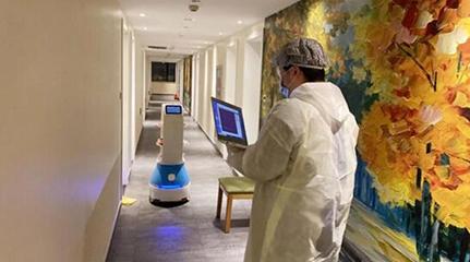降低感染風險 多臺搭載思嵐科技定位導航的機器人站上抗疫前線，智能科技“零接觸”守護安全